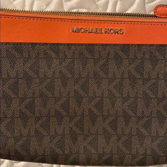 Michael kors sling bag - Picture 3 of 3
